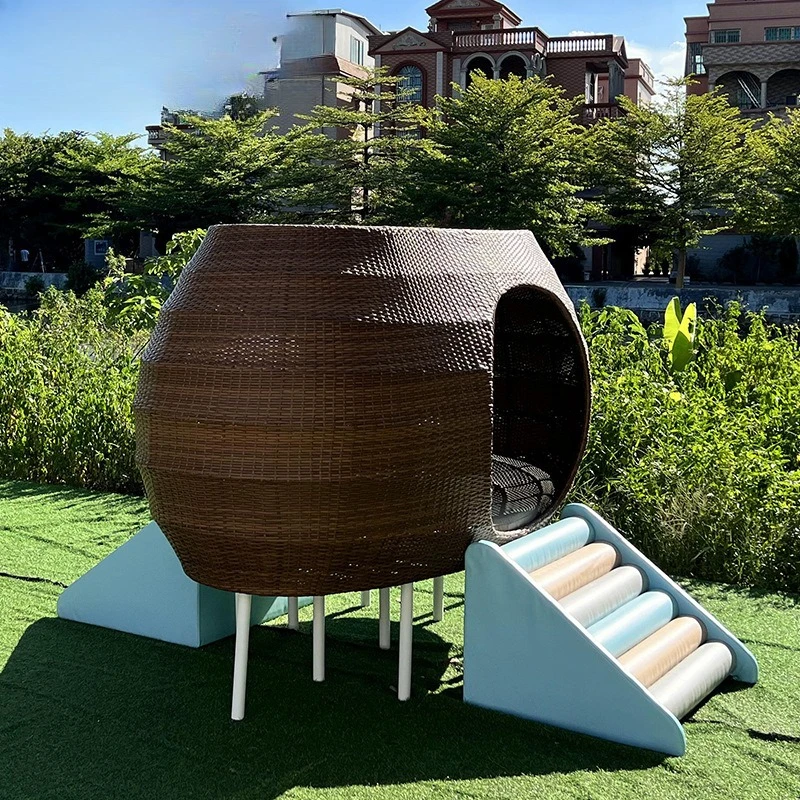

Outdoor leisure creative circular bed outdoor scenic B & B villa Internet celebrity clock in bird's nest waterproof sunscreen fu