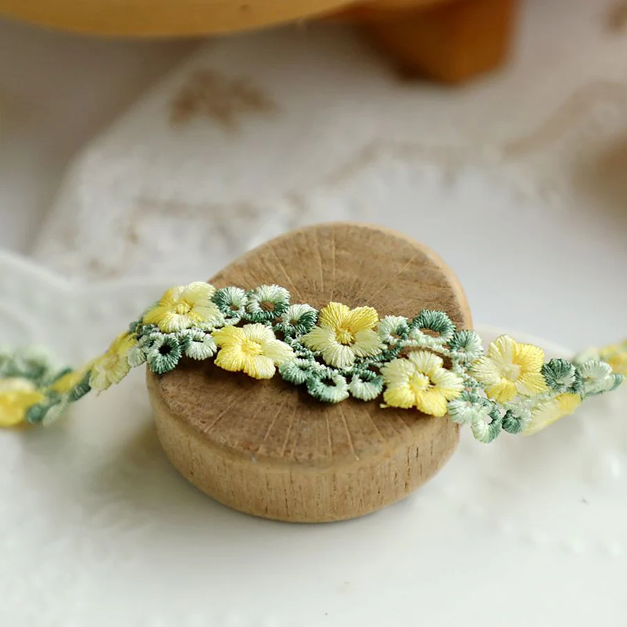 1 Yard bestickte Blumen-Spitzenbesatz, Hochzeitskleid-Bänder, Stoffbesatz, DIY-Handwerk, 2 cm breit – Detail 10
