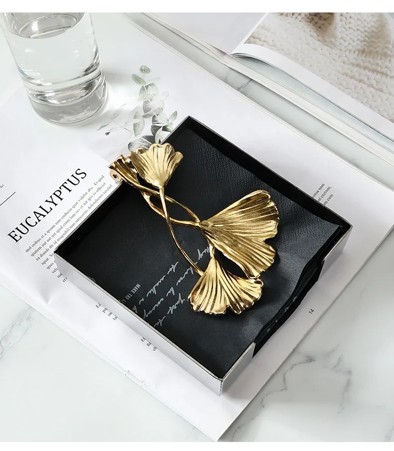 

Ins European Stainless Steel Tissue Box Brass Ginkgo Leaf Decor Hotel Table Napkin Holder Afternoon Tea Desktop Tissue Organizer