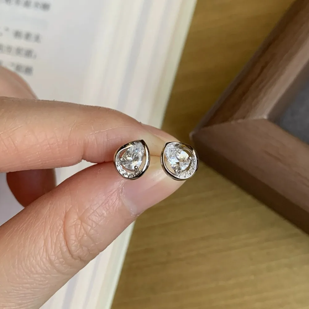 Simple Exquisite 925 Sterling Silver Shiny Teardrop-shaped Zircon Stud Earrings for Women Temperament Student Commuting Jewelry