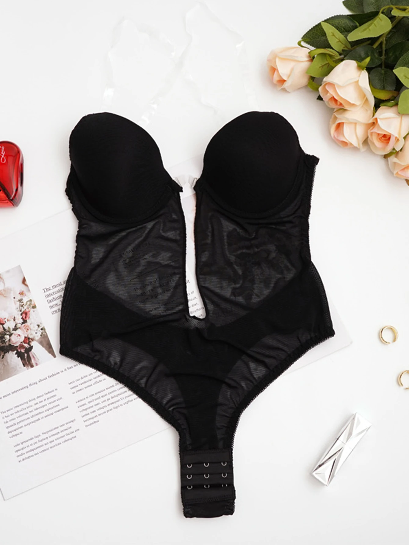 ارتداءها غير مرئية للسيدات؛ مشد ثونغ؛ مشد مثير عميق على شكل حرف V بدون ظهر.