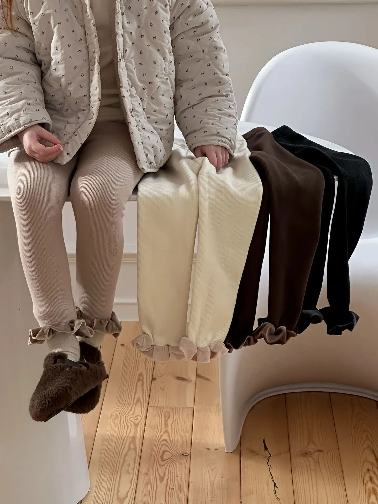 Girls' Integrated Velvet Leggings 2025 Winter New Velvet Lace Foot Mouth Velvet Elastic Pants Outer Pants All-match