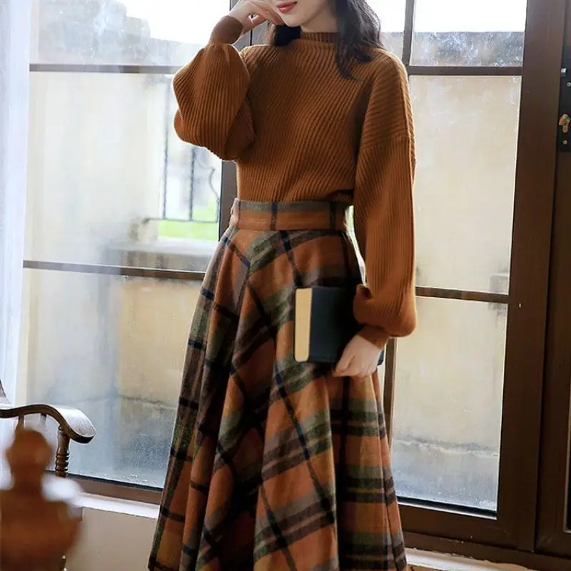 French Fashion Outfits Women\'s 2023 Autumn/Winter Knitted Half High Neck Sweater Plaid Woolen Half Skirts Two Piece Set