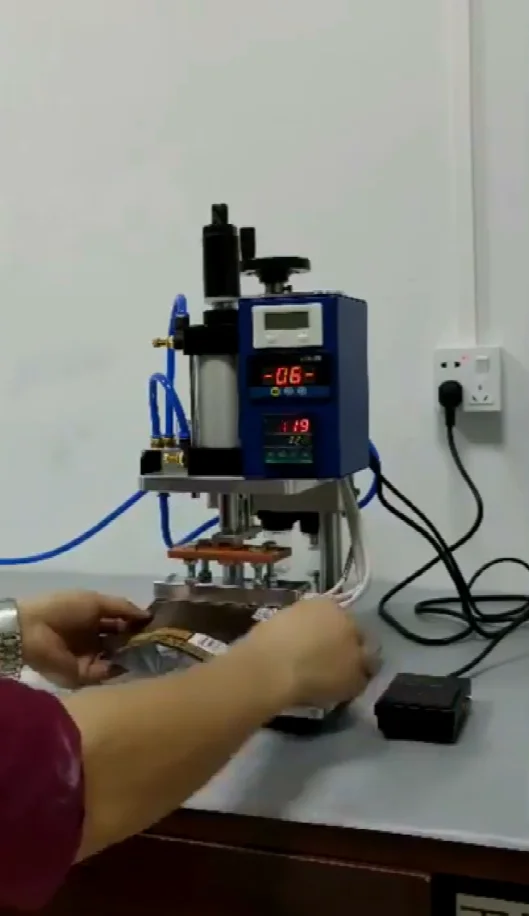 

Автоматический бесшовный термосварочный аппарат с постоянной температурой для упаковки, инструмент для запайки пластиковых пакетов, 400 Вт