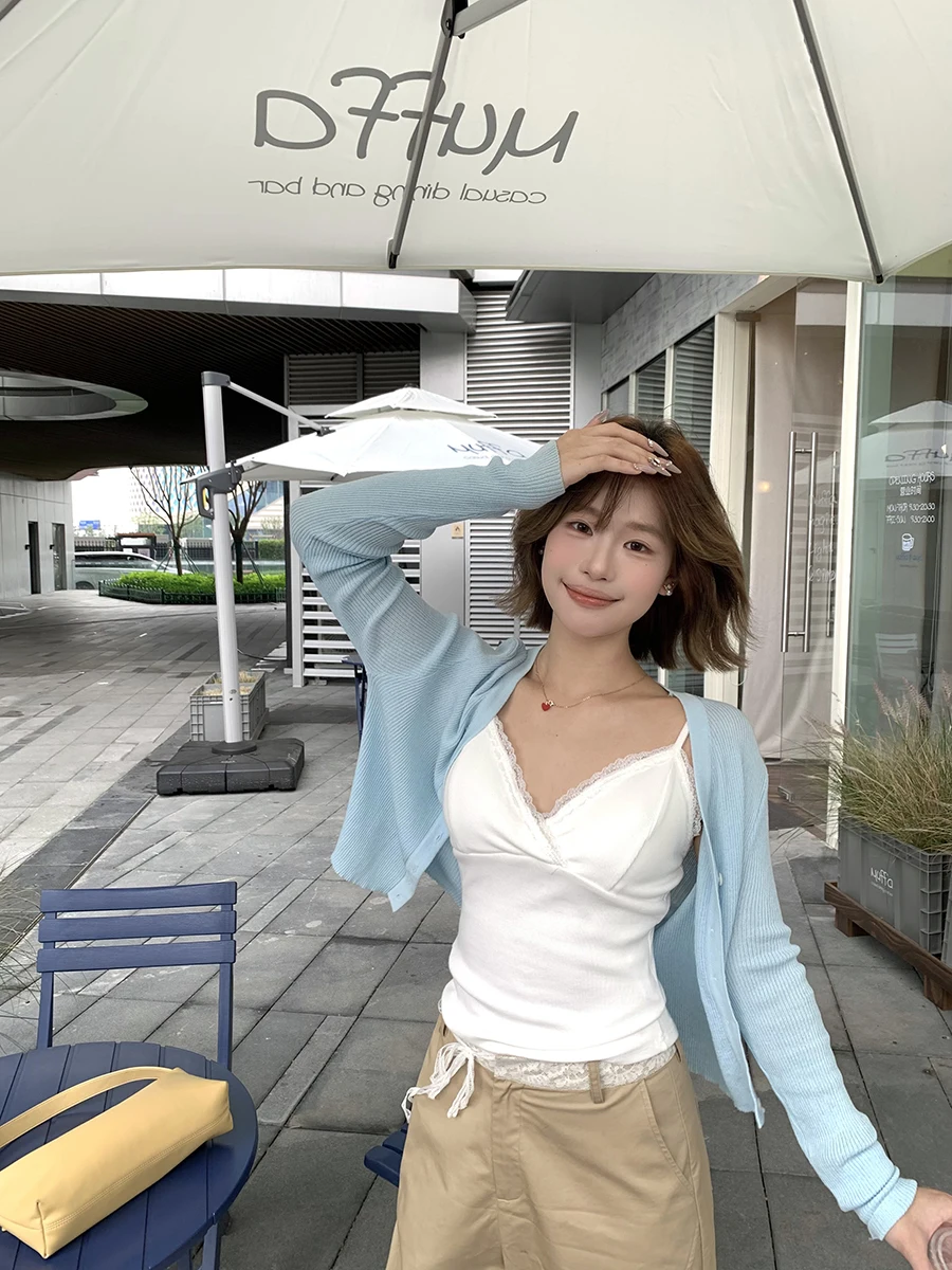 كارديجان أحمر محبوك مفتوح للنساء بتصميم كوري قصير برقبة على شكل V، موضة خريف 2025 الجديدة عالية الجودة بقصة مستقيمة غير رسمية #5