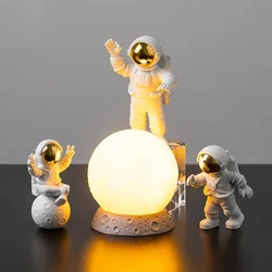 Astronaut Decor Action Figures and Moon Home Decor Resin Astronaut Statue Room Office Desktop Decoration Presents Boy Gift