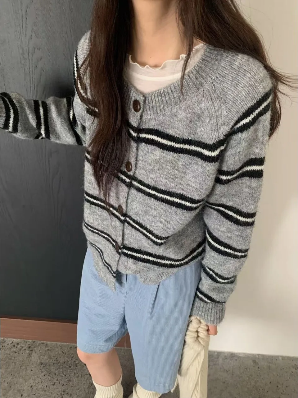 Gray Gentle Style Vintage Striped round Neck Button up Knitted Sweater Women's Unique Beautiful Open Cardigan Autumn Fashion