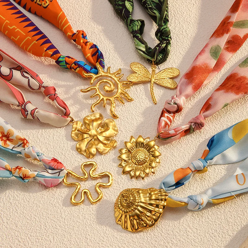 

Ocean-Style Necklace with Elegant Scarf - Multi-Pendant Neckpiece, Large Shell & Oil-Dripped Coconut Tree Pendants Jewelry