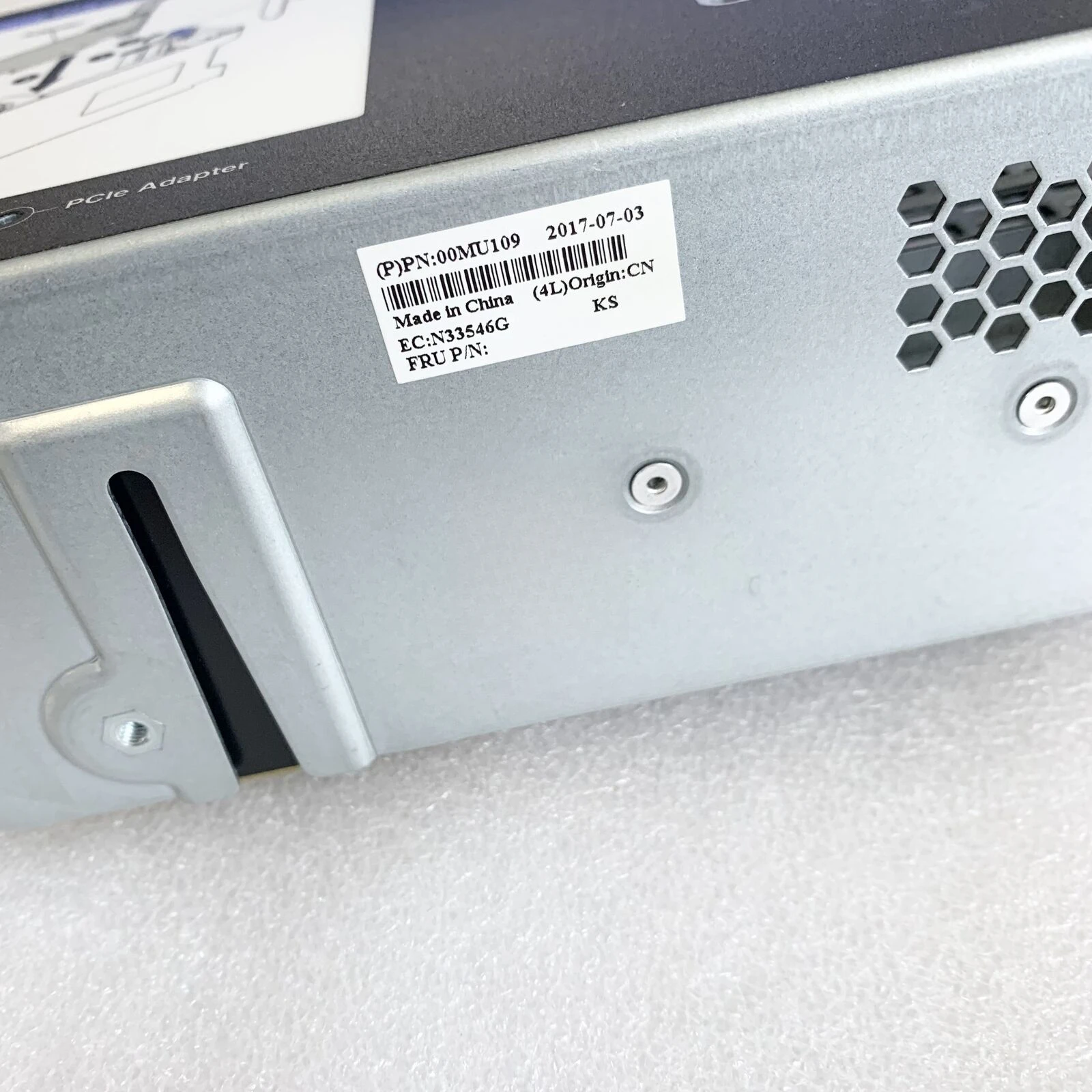 Lenovo X3650 M5 후면 2.5인치 * 2 하드 디스크 확장 보드 00FK658 00MU109 중고