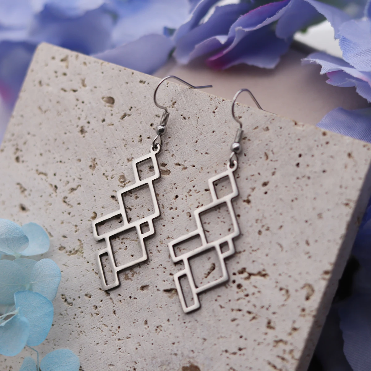 Art Square Link Hollow Line Earrings for Women Metal Stainless Steel Trendy Lady Ear Hook Jewelry Ear Cartilage Puncture Gifts