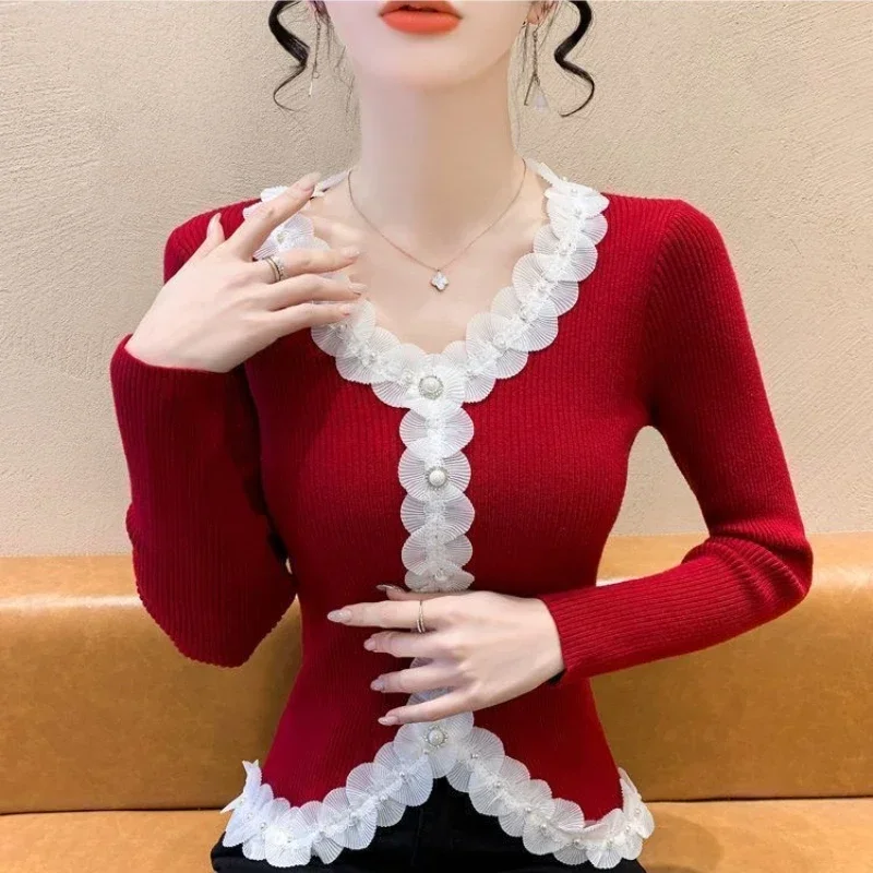 

2024 Spring and Autumn Season New Fashion Trendy High End V-neck 3D Lace Panel Long Sleeved Shirt Versatile Slim Fit Top for Wom