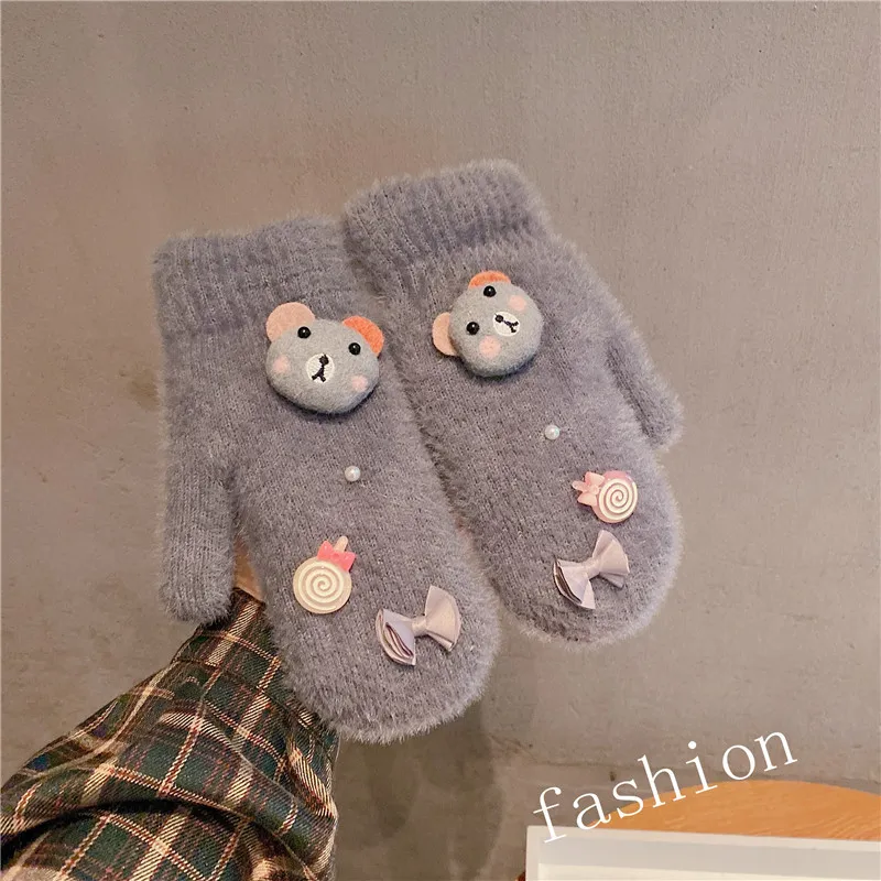 

Korean gray plush and thick cartoon cute bag refers to outdoor cycling gloves for autumn and winter,female bear gloves