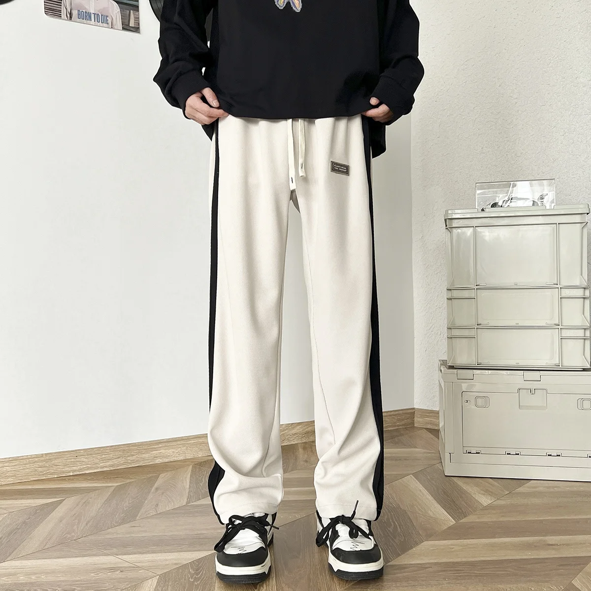 

Мужские спортивные брюки с лоскутным дизайном и боковыми полосками, повседневные, в американском ретро-стиле, прямые, длинные, струящиеся, весна-осень, модный тренд