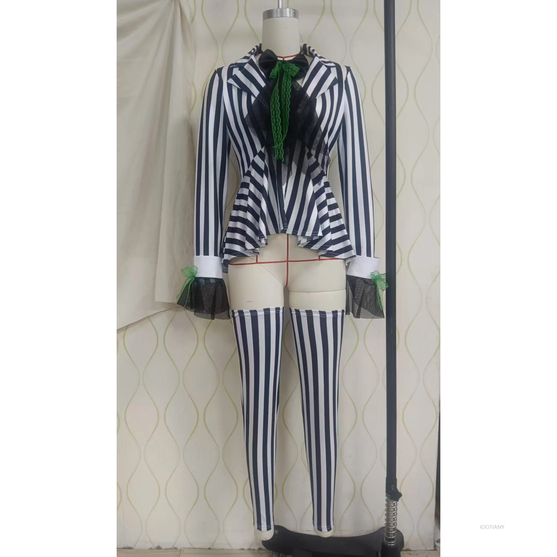 

Women's Movie Stripe Clown Adult Role Play Costume Circus Black White Jacket Socks Set Adult Halloween Stage Performance Suit