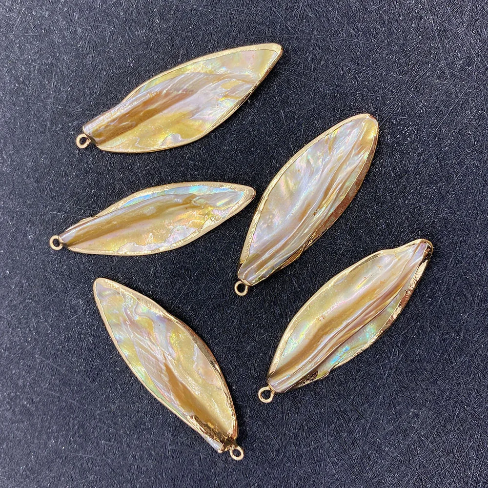 Natural Seawater Shell Pendants Gold Color Carving Leaf-shaped Jewelry for DIY Making Necklace Earrings Shell Charms Accessories