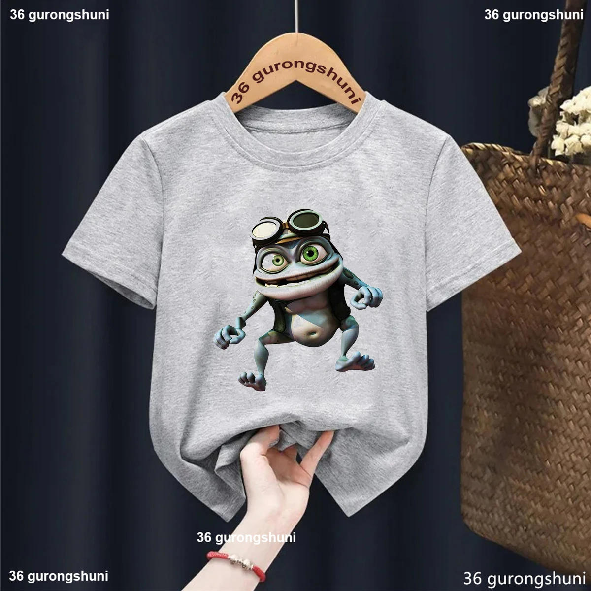 

Новинка, Детская футболка с мультяшным принтом Crazy Frog, одежда для мальчиков, топы с коротким рукавом, Прямая поставка