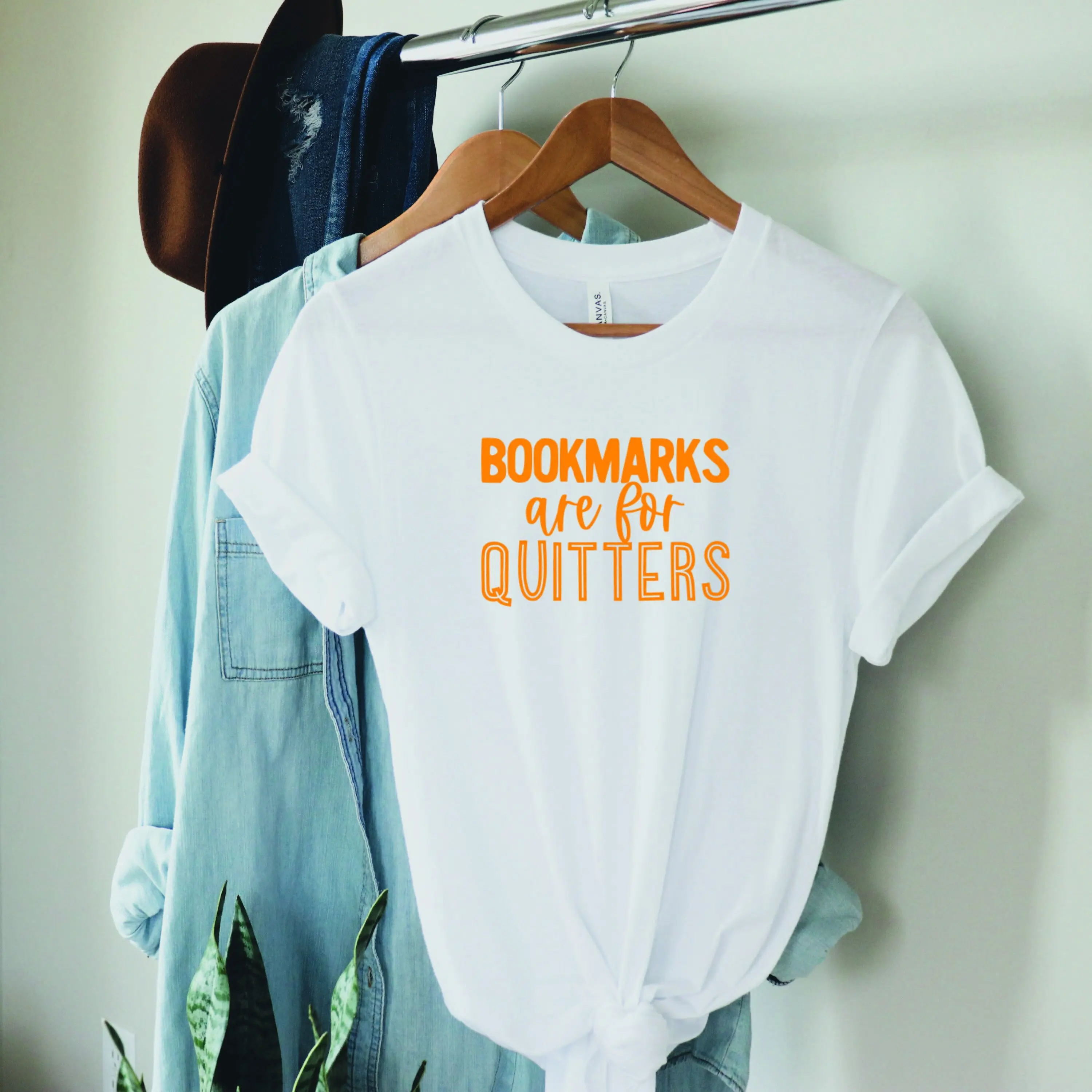 Bookmarks Are For Quitters T Shirt Reading Book Lover Reader Bookworm Librarian