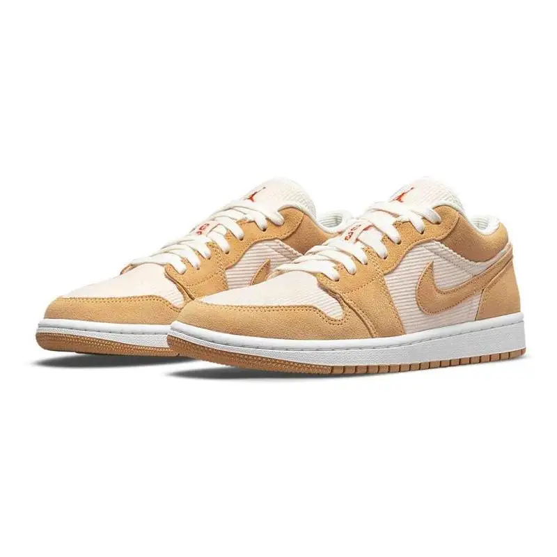 Sepatu kets wanita Nike Air Jordan 1 Low SE, sepatu Sneakers Nike Air Jordan DH7820-700