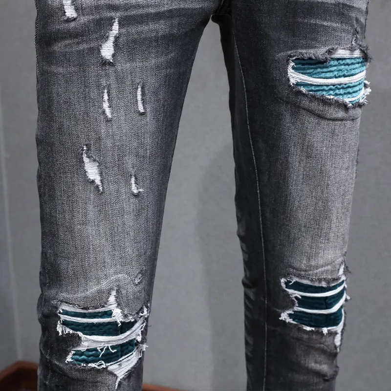 

StreetY2K Fashion New Men's Black Grey Jeans Washed Nostalgic Perforated Green Leather Patch Jeans Designer Hip Hop Brand Pant