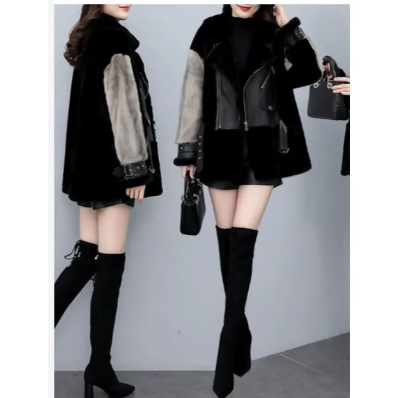 Faux FUR Coat JACKET ผู้หญิง 2025 คุณภาพสูงและลักษณะระดับแฟชั่นฤดูหนาวใหม่ FUR One Coat Splicing หัวรถจักร