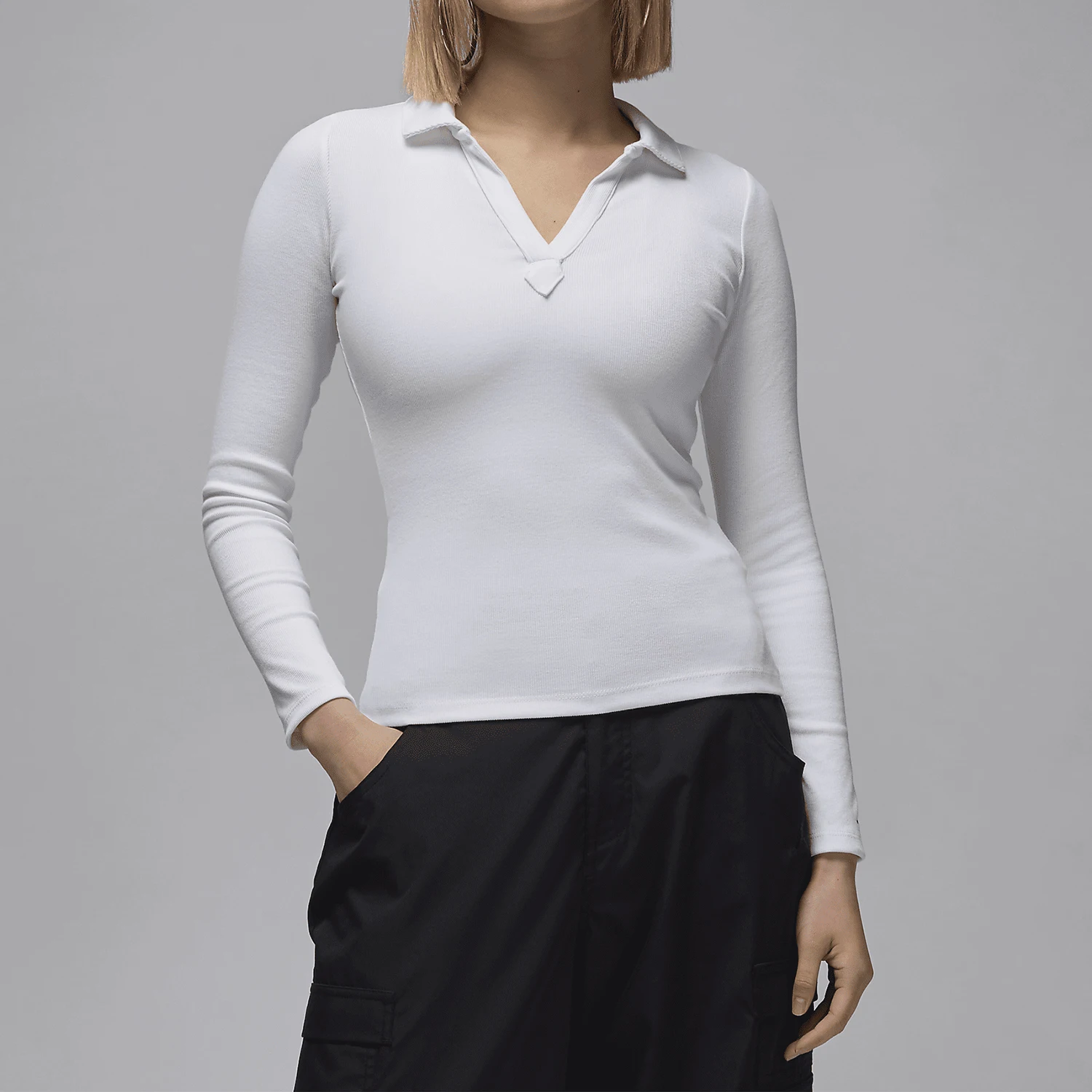 

Nike genuine Jordan Women's Ribbed V-Neck Long Sleeve Top FV7192-100