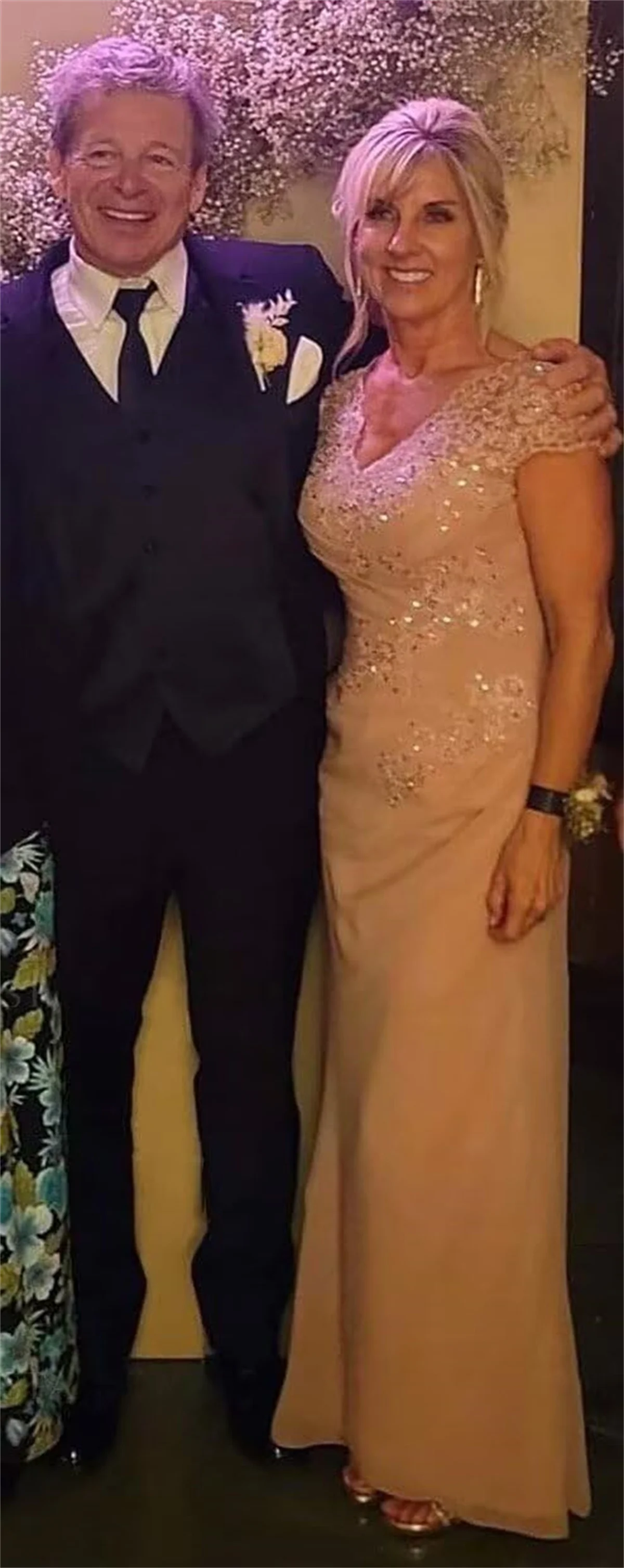 Abiti eleganti per la madre della sposa in chiffon con paillettes lucide personalizzati per abito da sera formale con maniche ad aletta e applicazioni in pizzo