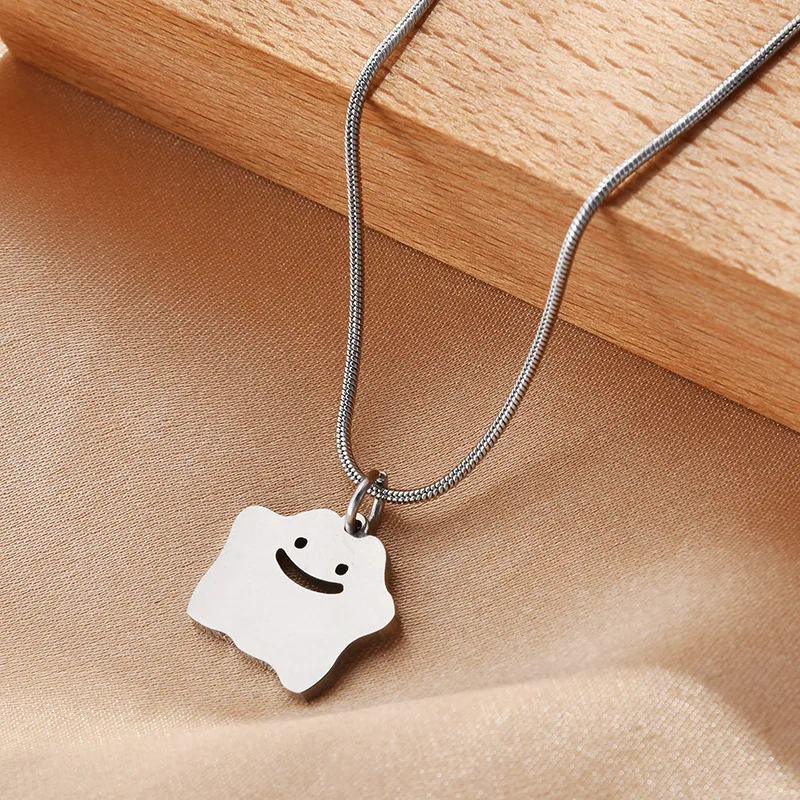 

Silver-titanium steel versatile necklace, cute little kid street dance collarbone chain, fashionable clothing pendant