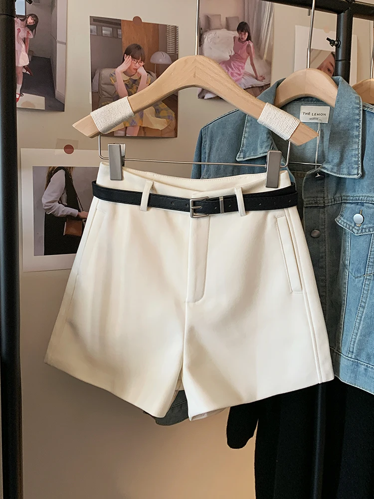 2024 novo outono e inverno high-end avançado shorts de lã para mulheres estilo menina quente cintura alta pernas largas emagrecimento calças quentes