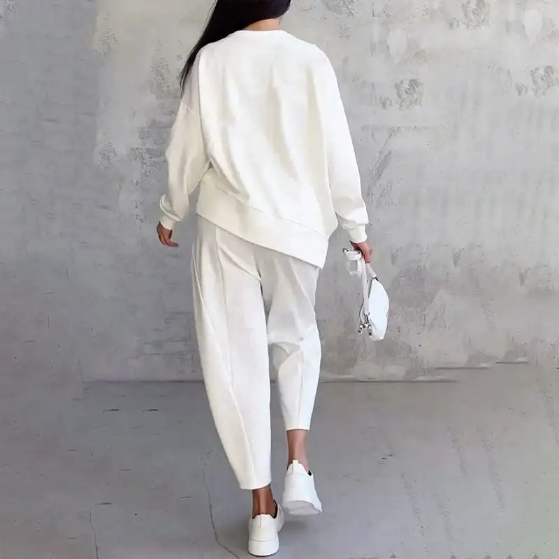 Round-Neck Long-Sleeved Top & Pants 2-Piece Set Conjunto de 2 Piezas de Top de Manga Larga con Cuello Redondo y Pantalones