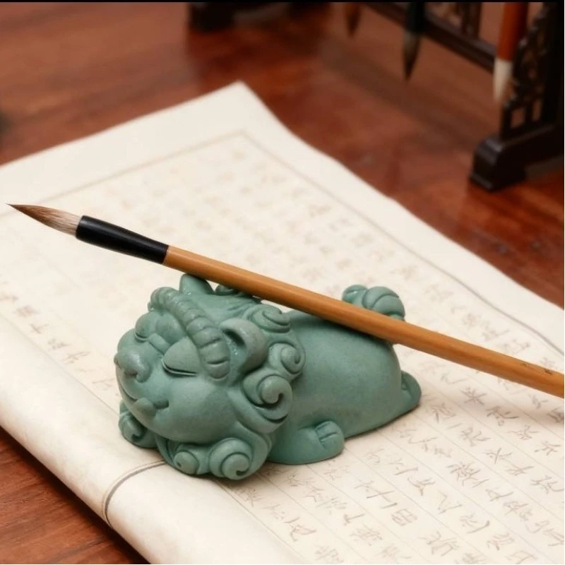 Pen Holder Green Sandstone Lying Lion Brush Rest Paperweight Brush Holder Creative Desk Ornament Calligraphy Stationery Supplies