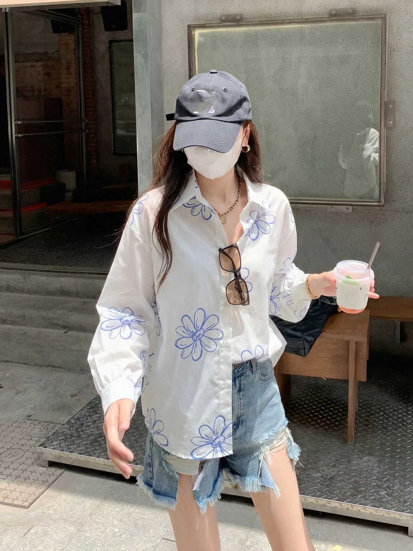

Zeng Xiao Salt Korean Sle Printed White Thin irt Jaet Women Summer New Loose Long Sve Blouse Open Cardigan Top