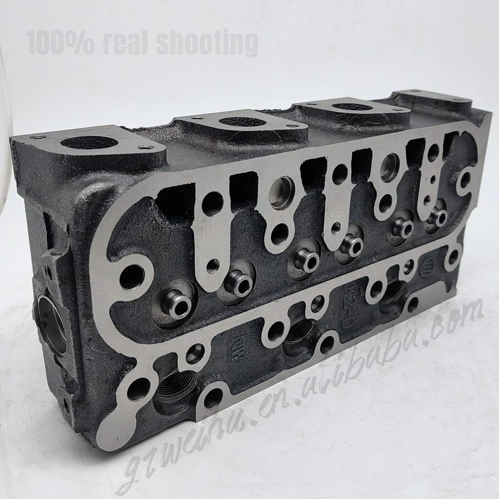 Kubota engine D1105 cylinder head 16030-03044 1G065-03044