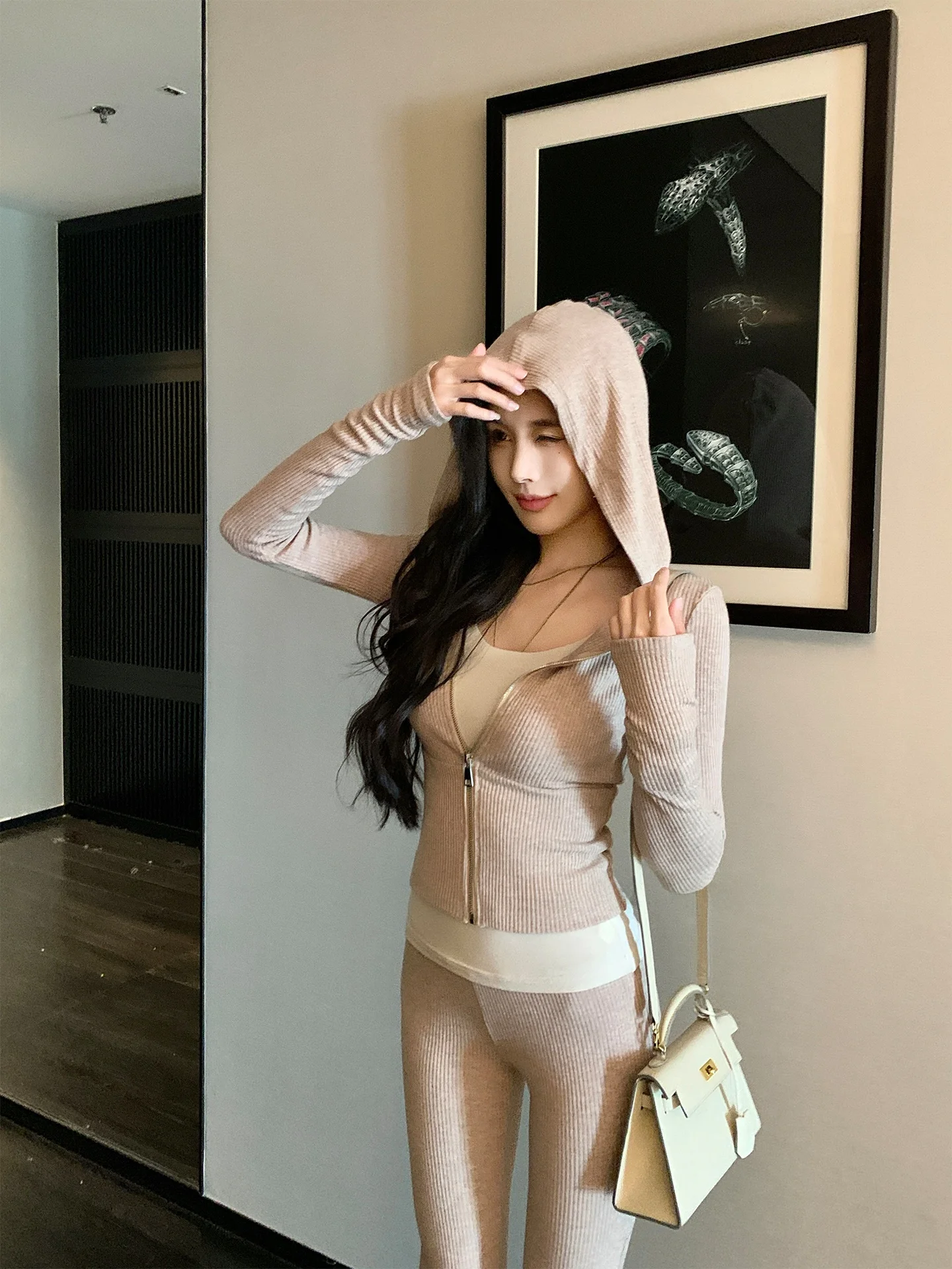 

He Chenxi Ele Miss Clete Set Ootd Одинаковая толстовка с капюшоном Slim Fit ort Jaet Повседневные брюки для похудения Женский модный комплект