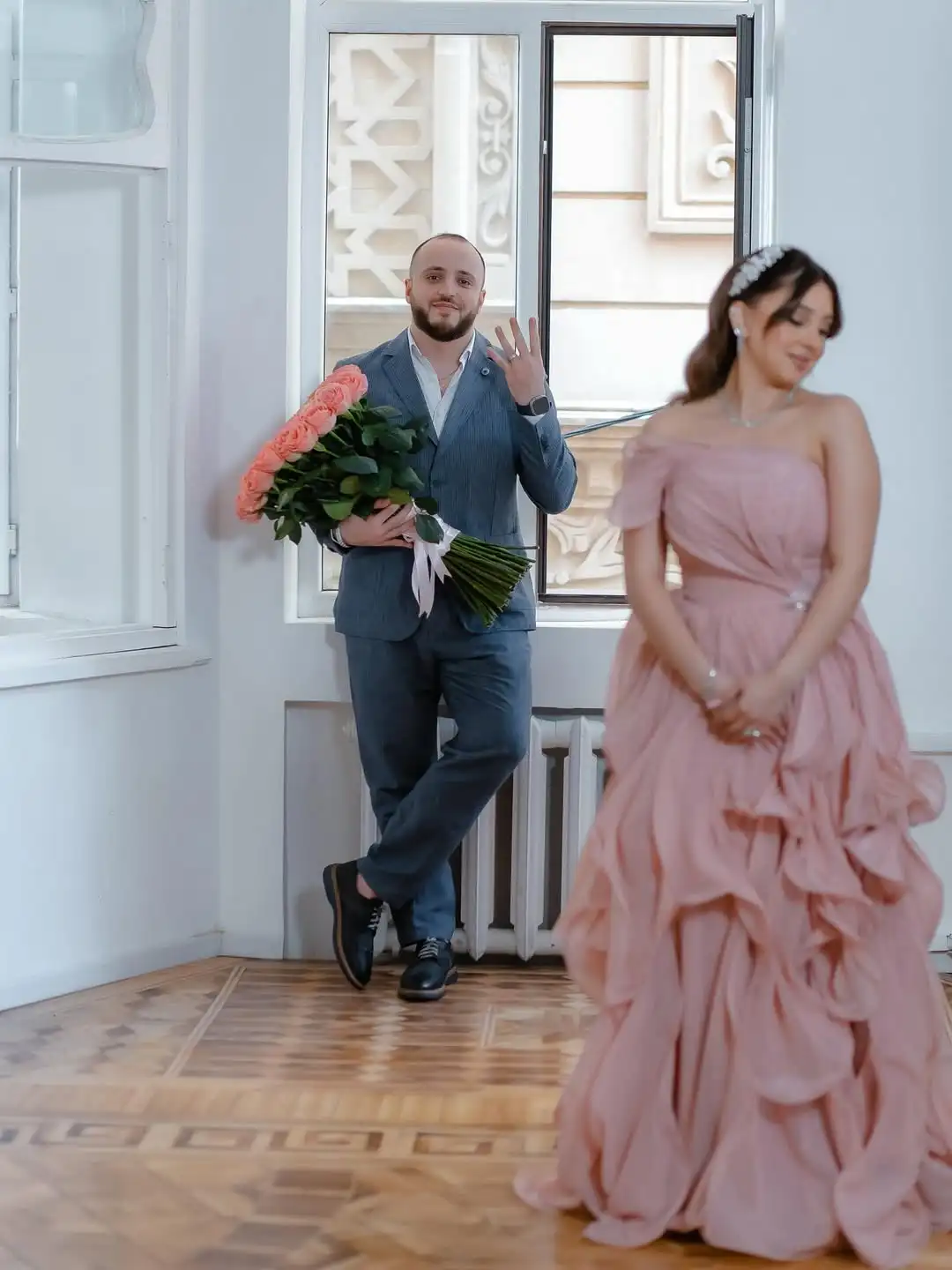 فساتين وصيفة العروس من الشيفون مكشكشة متدرجة من Ofherown على شكل حرف a ورقبة صدفية فساتين زفاف مسائية للحفلات الراقصة مقاس كبير