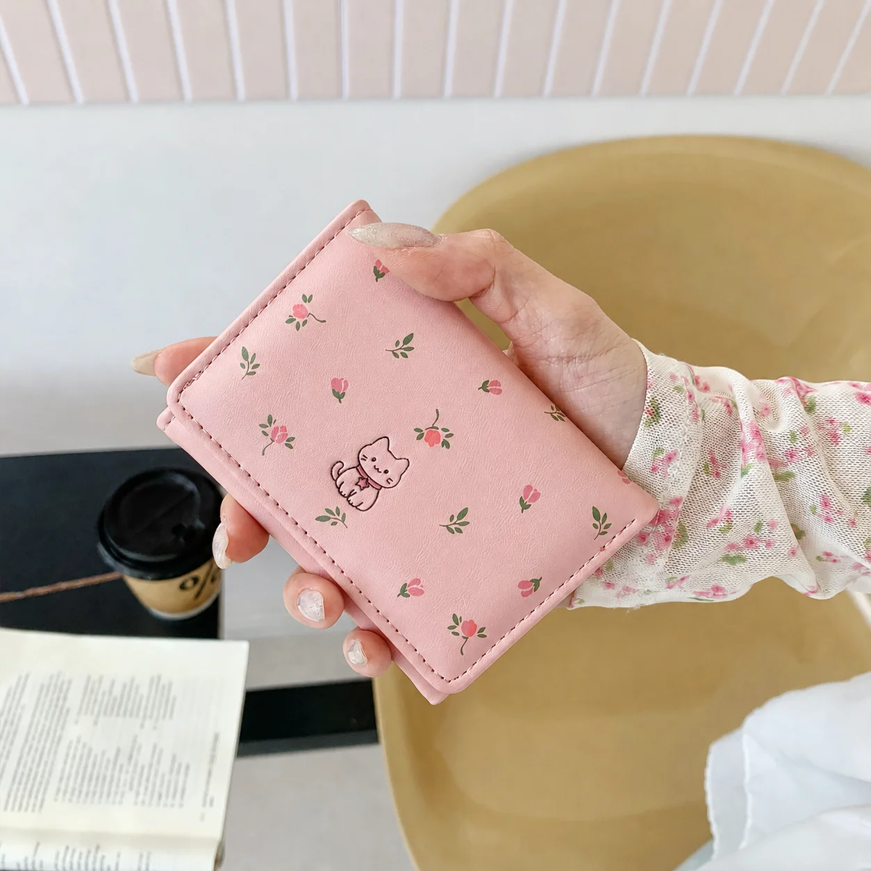 Cute Short Cat Floral Print Wallet Zipper Multi Card Position Cartoon Wallet Leather Card Holder Student Card Coin Purse Ladies