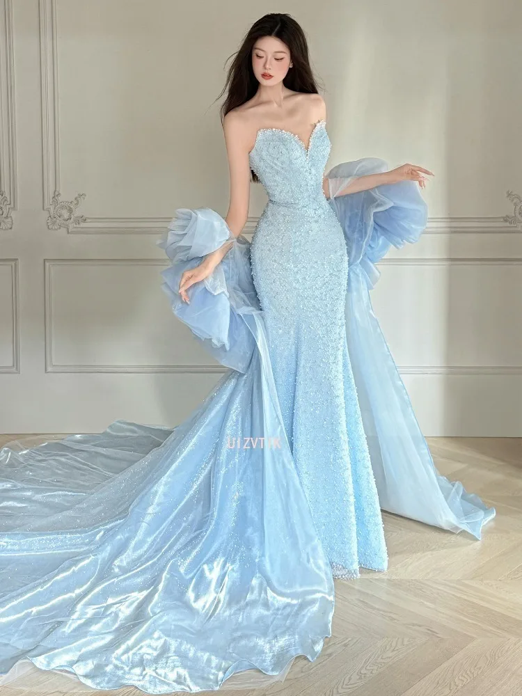 Gaun Malam Biru Mewah untuk Wanita Gaun Selebriti Kereta Sapu Putri Duyung Tamu Pernikahan Manik-manik Gaun Kristal Payet Gaun Gala