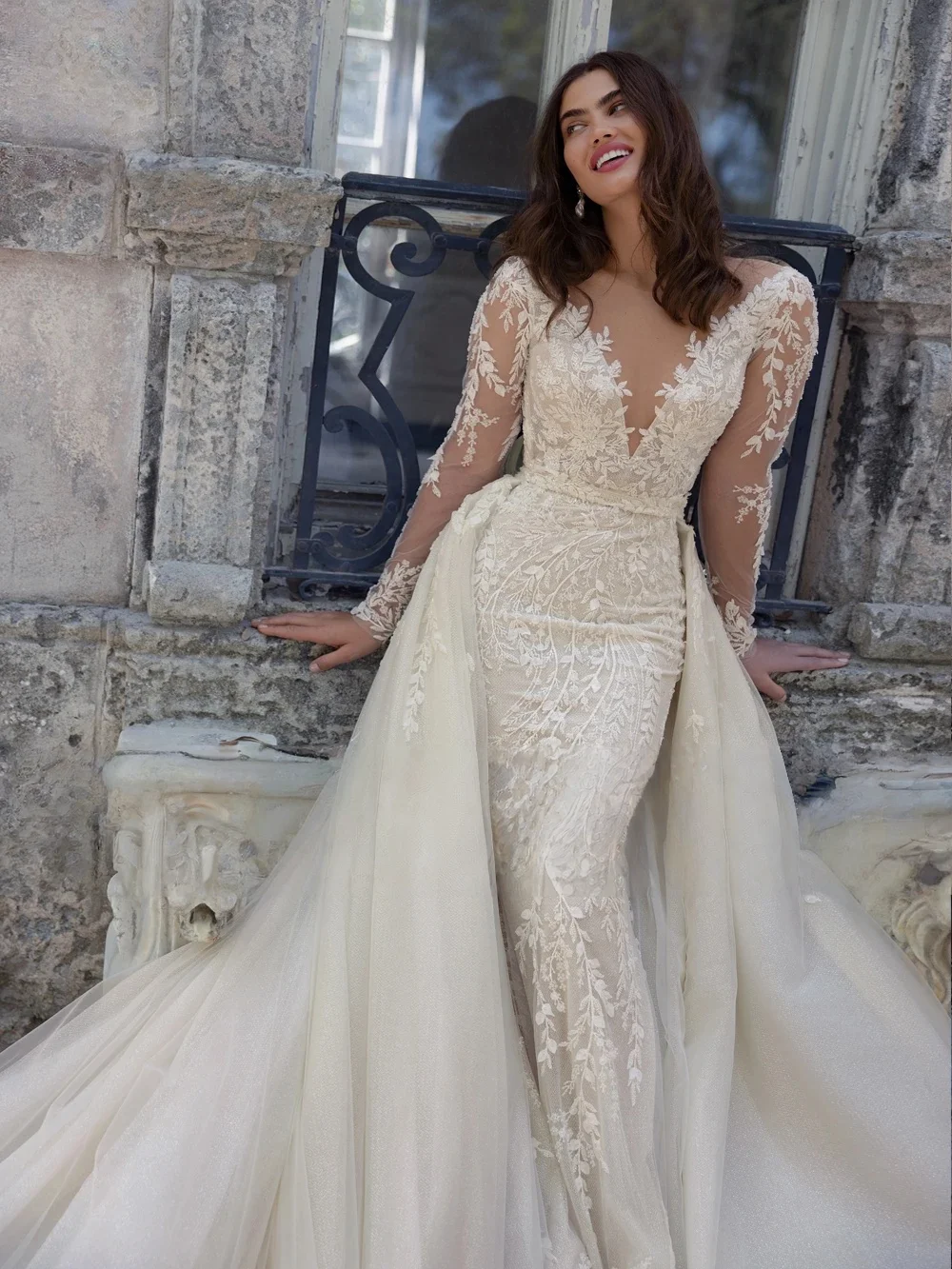 Aangepaste romantische bloemenapplicaties Sweetheart illusie halslijn terug trouwjurk romantische 2-in-1 zeemeermin bruidsjurken trein