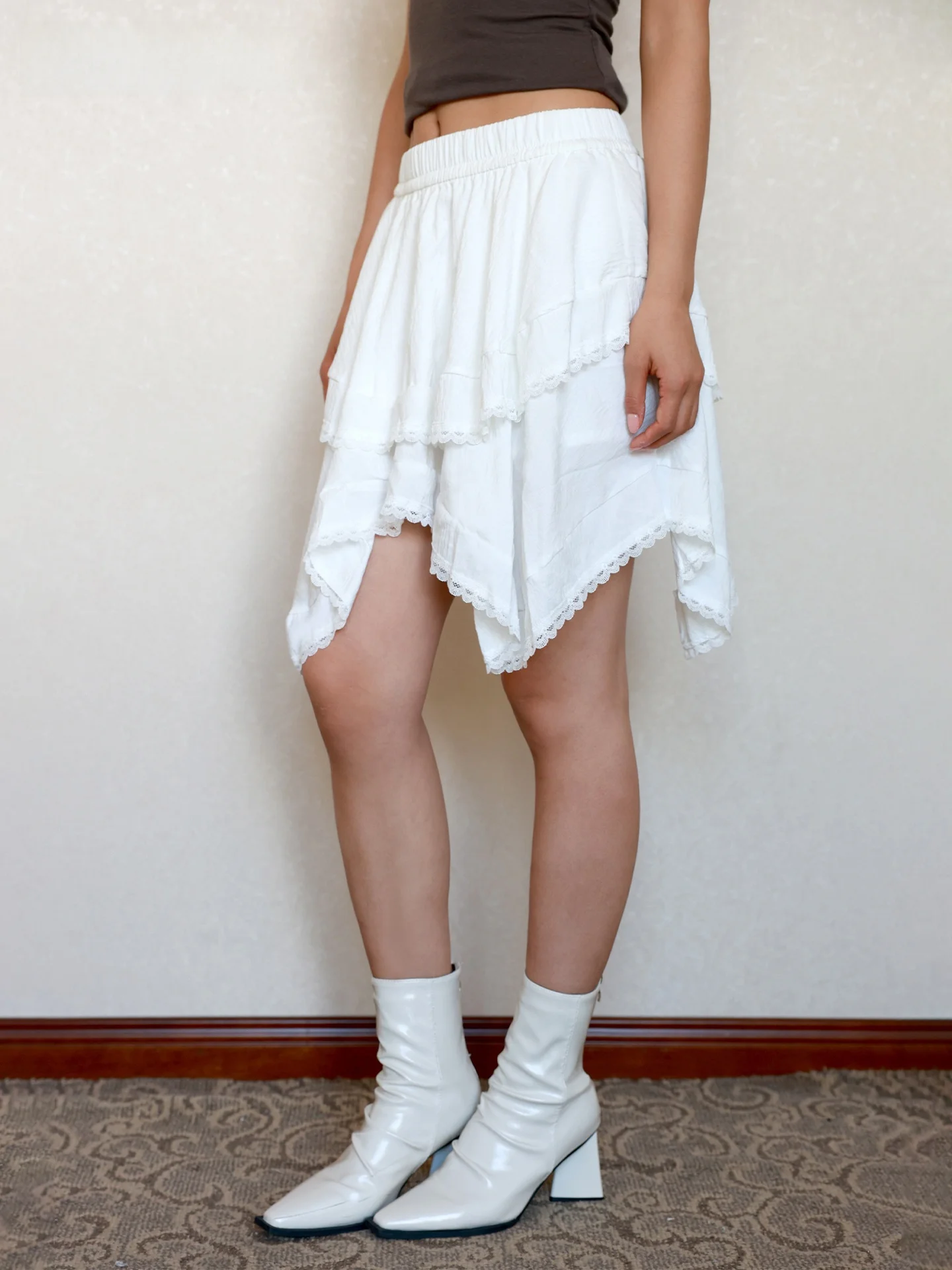 

Ballet Style White Asymmetrical Hem A-Line Skirt Women's Lace Trim Puffy Skirt City Commute Casual Date Outdoor