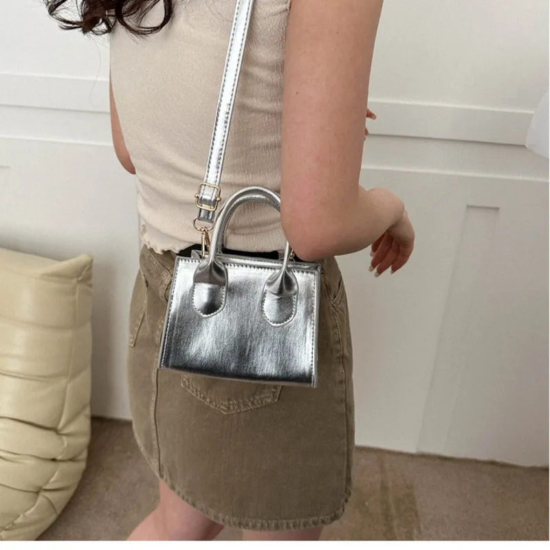 

KK New 2024 handbag, crossbody bag, fresh commuting bag for young women in the palm top-handle bags female ladies handbags