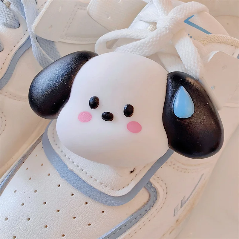 Kawaii Sanrio Pochacco Shoelace Buckle Anime Detachable White Shoe Decoration Shoe Flower Shoe Buckle Diy Kids Shoe Accessories