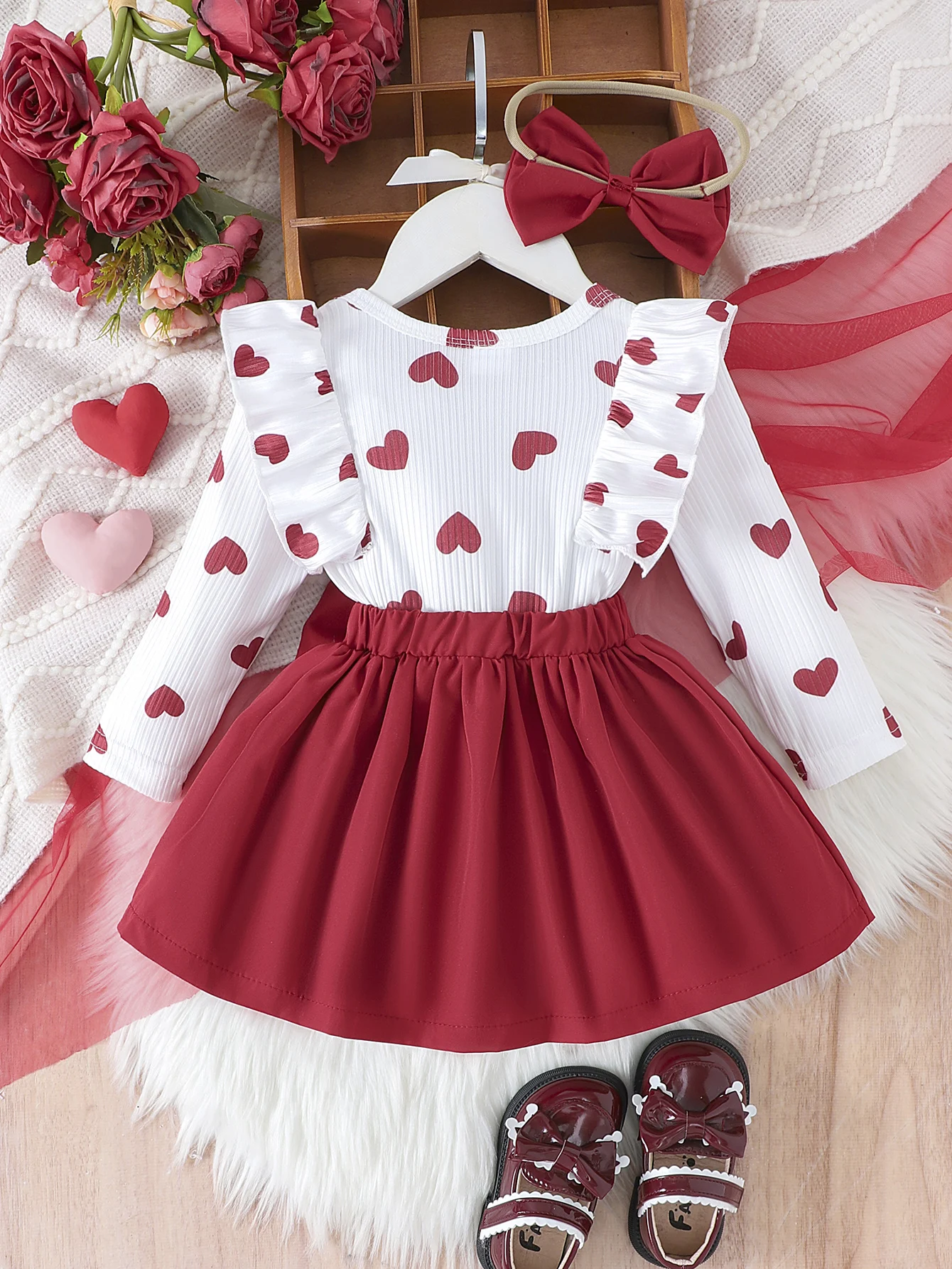 2PCS Autumn New Style For 0-2-Year-Old Girls, Comfortable Sweet And Fashionable Red Love Bow Top + Short Skirt Set