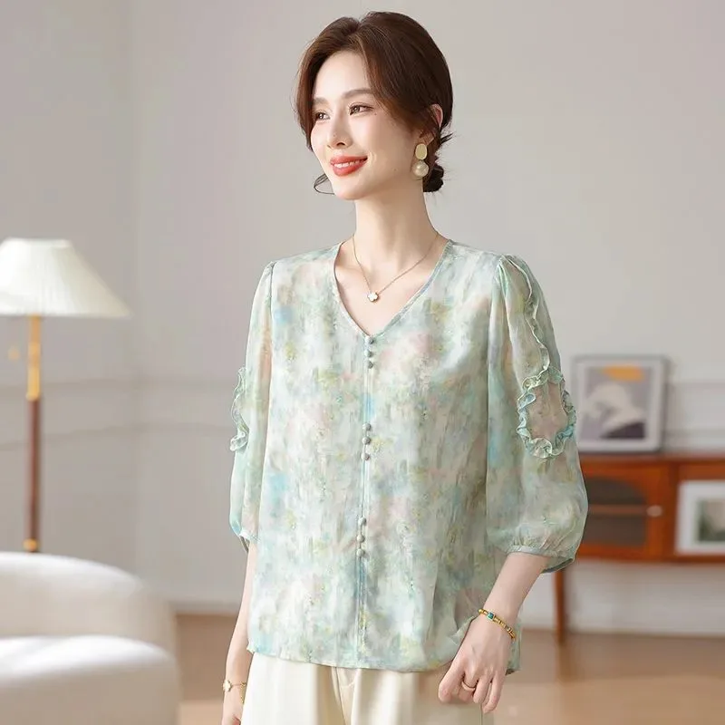 

Женская шифоновая блузка с цветочным принтом, V-образным вырезом, рукавами-воланами 3/4, повседневный топ, элегантная рубашка для женщин среднего возраста