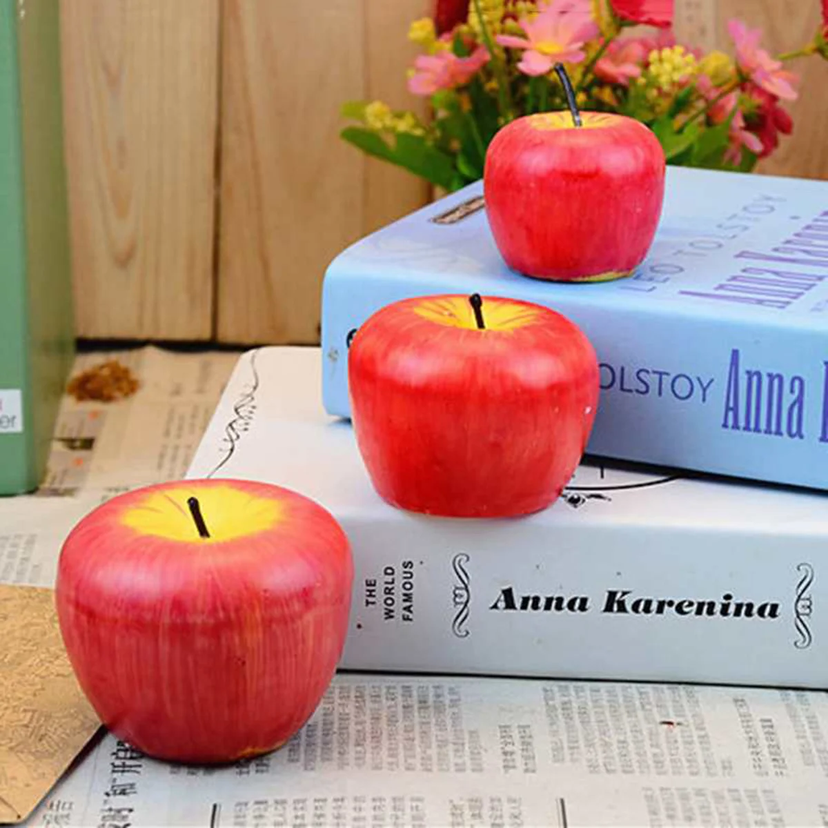 

Creative Apple Fruit Medium Size Realistic Design Premium Material Candles for Christmas Wedding Party Decoration
