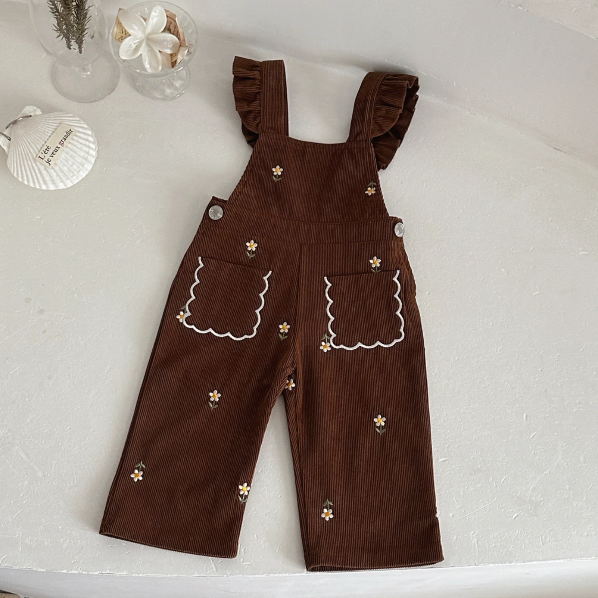 Sweet Toddler Girls Spring‑Autumn 2‑Piece Set, Ribbed Long‑Sleeve Shirt & Brown Ruffle‑Strap Floral Overalls