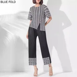 MIYAKE Pleated Fashion Casual Suit Women's Summer Printed Slit Round Neck Short Sleeve Top + Straight Pants Two-piece Set