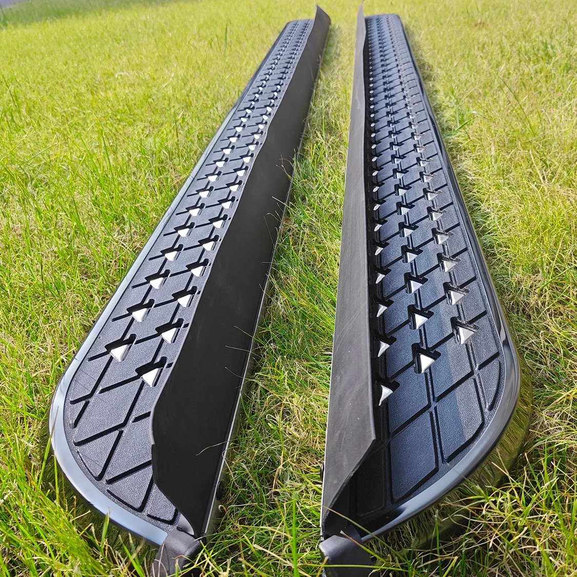 

New Arrival Running Board Side Step Nerf Bar Pedal for Range Rover Evoque 2019-2025