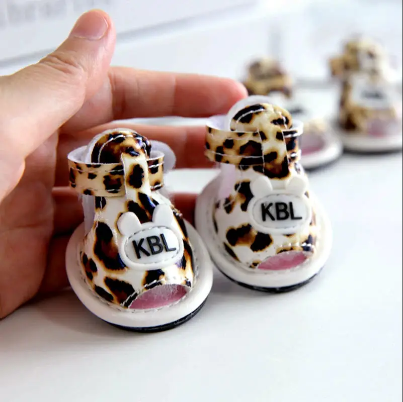 

4Pcs/Set Cartoon Dog Summer Sandals Non-slip Adjustable Breathable Dog Shoes Waterproof Wear-resistant Dog Paw Protector