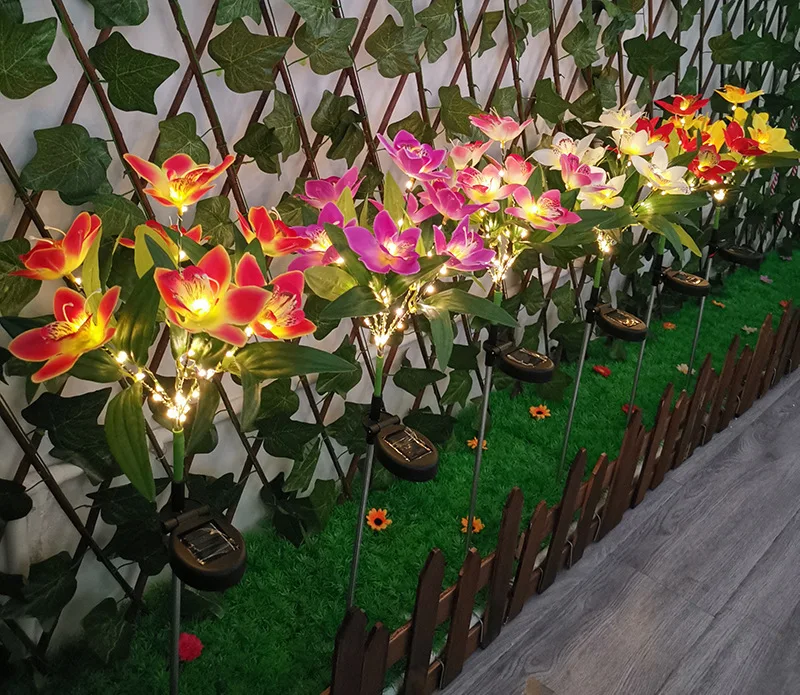 Lampu surya LED kupu-kupu anggrek rumput luar ruangan tahan air lampu taman Villa Lily pagar dekorasi Natal lampu neon