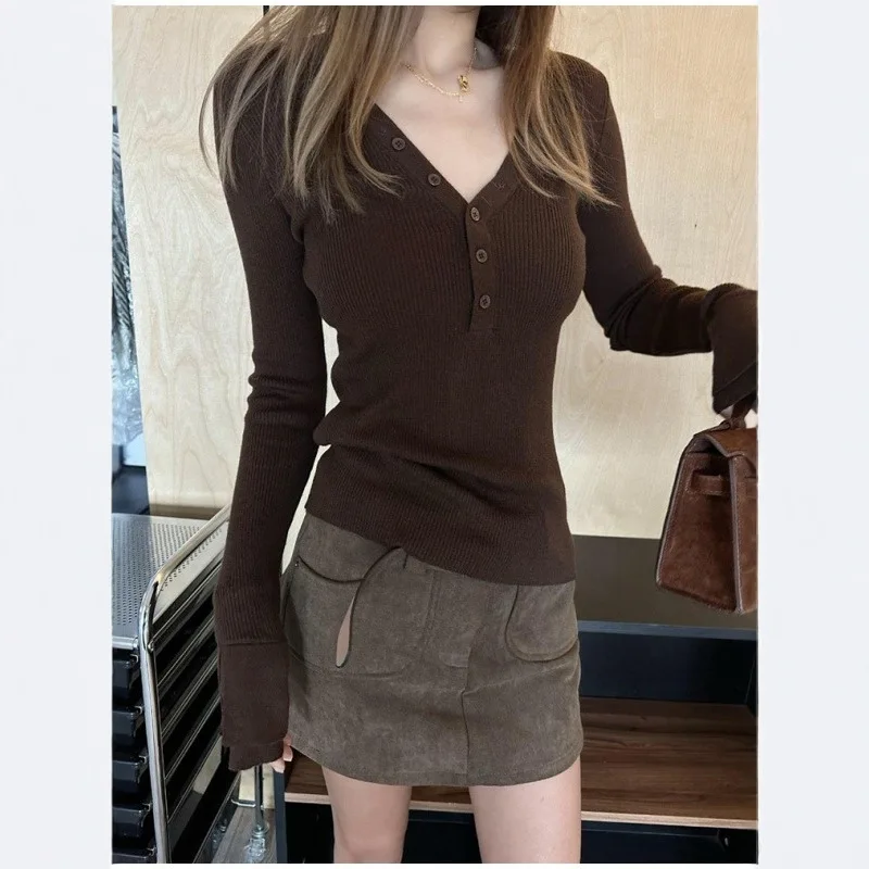 

Женский вязаный свитер-топ 2026 года, весенний, кофейного цвета, с V-образным вырезом, на пуговицах, с длинным рукавом, облегающий, вязаный базовый слой