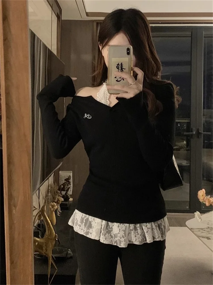 

Sweet And Spicy Girl Embroidered Lace Halter Neck Two-Piece Set for Women Long Sleeve V-Neck Fashionable Layering Top